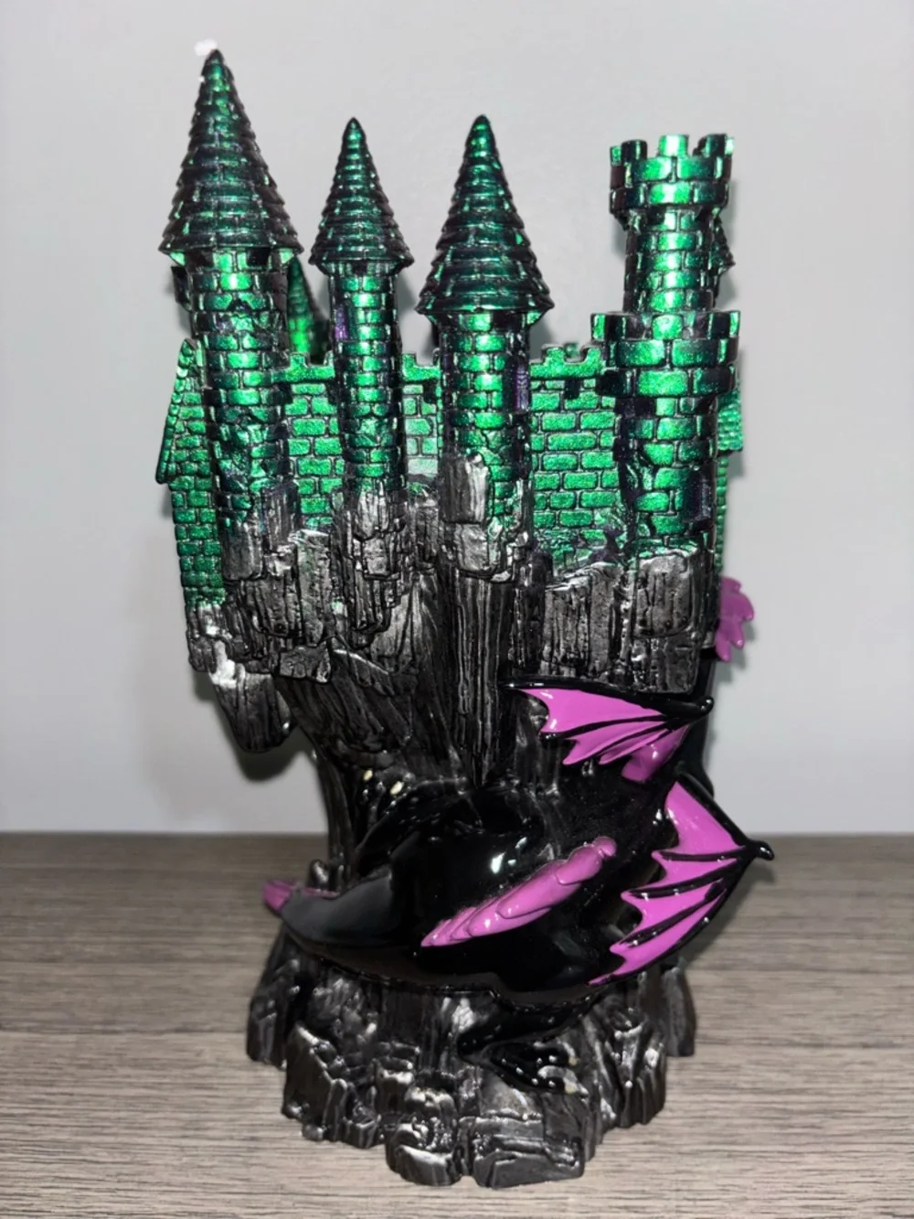 Bath & Body Green Metallic Castle Dragon Figurine with Black & Purple Dragon - Picture 2 of 6